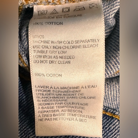 BDG URBAN OUTFITTER MOM HIGH RISE DESTROYED STRAIGHT LEG  LIGHT WASH JEA… - Picture 10 of 10